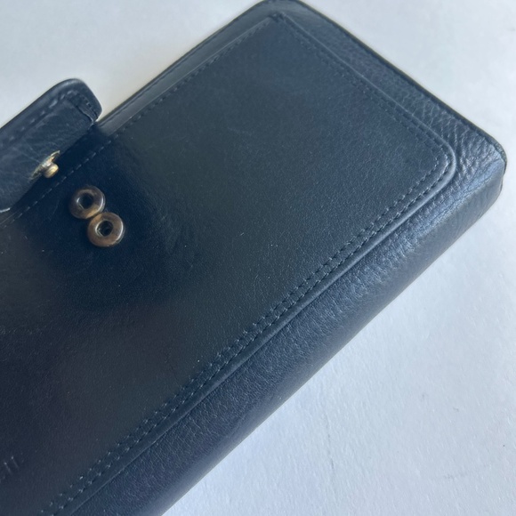 Fossil Black Genuine Leather Snap Closure Zip Around Wallet - Picture 15 of 15